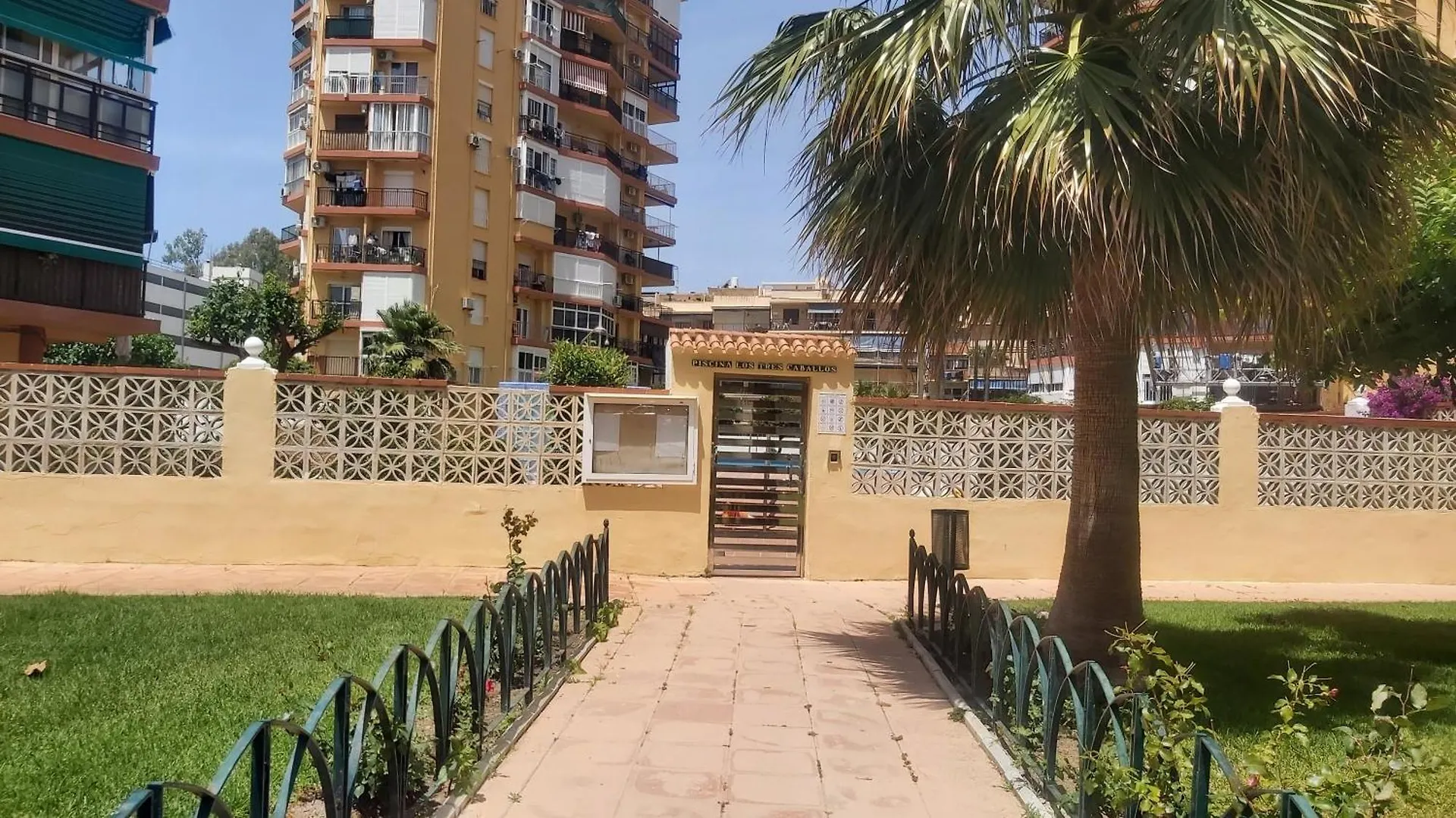 Del Parque Flats Playamar Beach Torremolinos 0*,  Spain