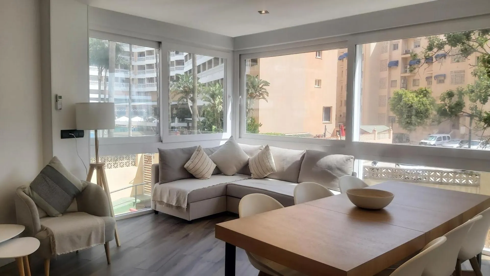 Apartment Del Parque Flats Playamar Beach Torremolinos Spain
